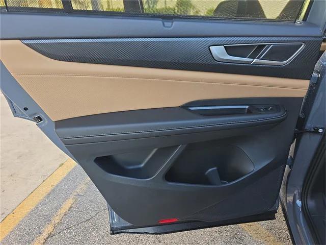 new 2026 Volkswagen Atlas Cross Sport car, priced at $46,418