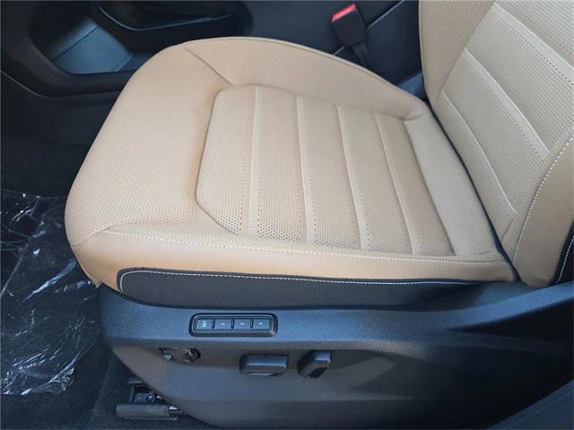 new 2026 Volkswagen Atlas Cross Sport car, priced at $46,418