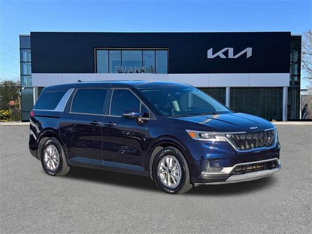used 2022 Kia Carnival car, priced at $26,900