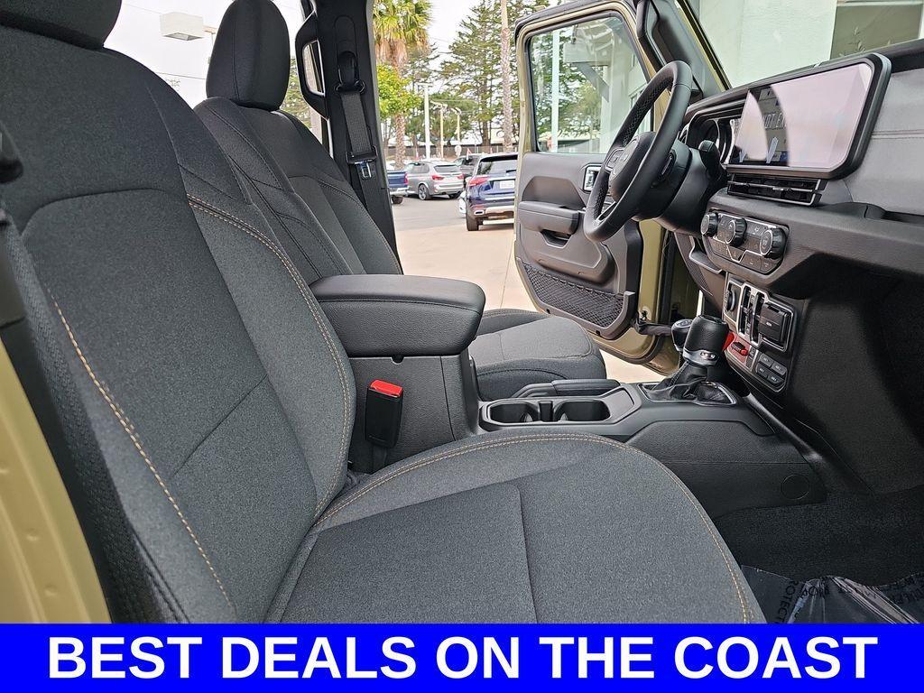 new 2026 Jeep Gladiator car, priced at $45,514