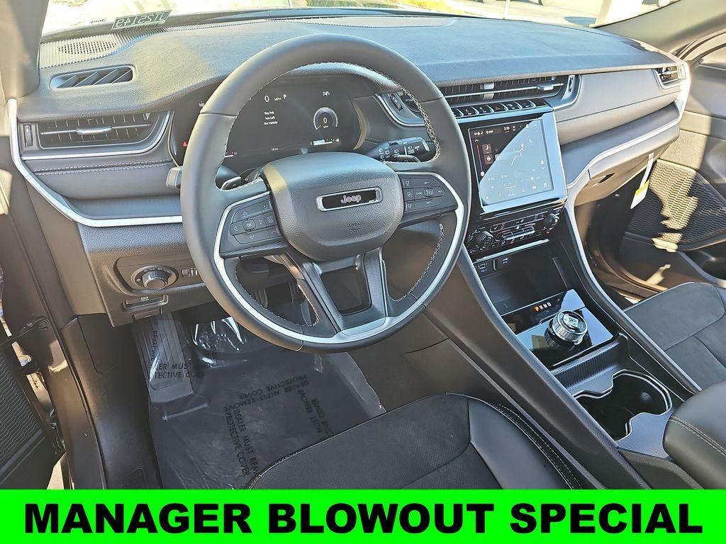 new 2025 Jeep Grand Cherokee car, priced at $41,750