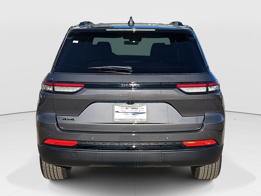 new 2025 Jeep Grand Cherokee car, priced at $41,749