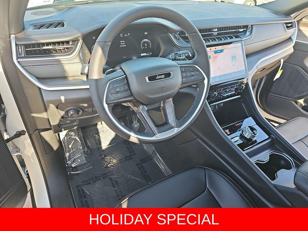 new 2025 Jeep Grand Cherokee car, priced at $47,736