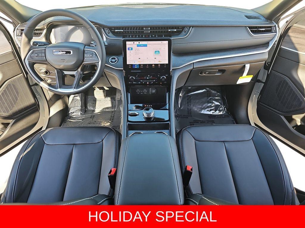 new 2025 Jeep Grand Cherokee car, priced at $47,736