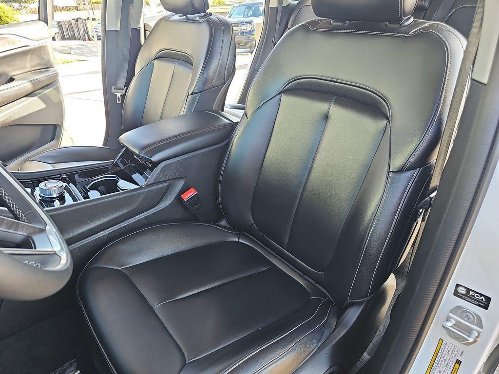 used 2023 Jeep Grand Cherokee car, priced at $29,874