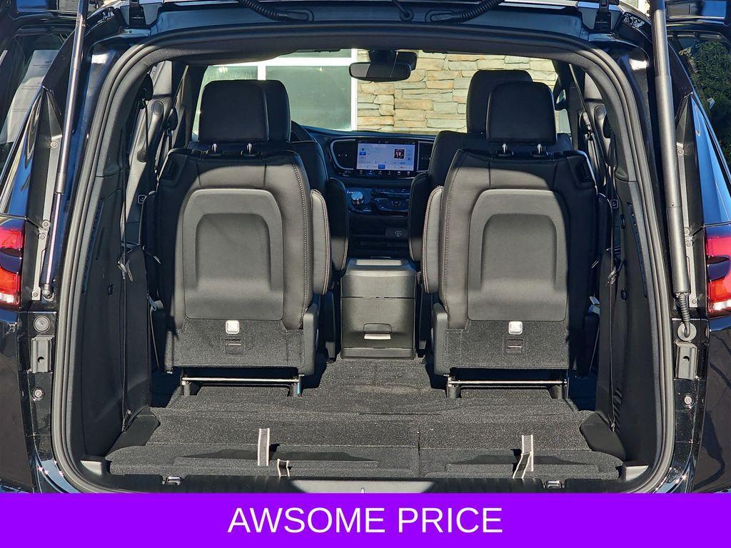 new 2026 Chrysler Pacifica car, priced at $41,365