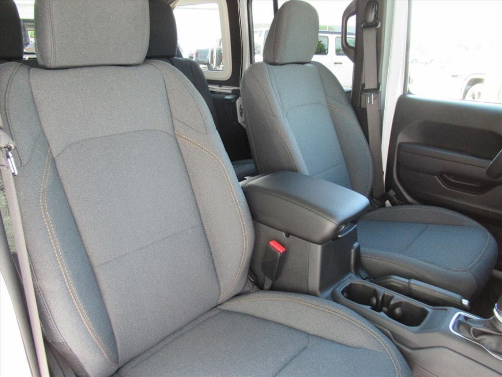 new 2026 Jeep Wrangler car, priced at $43,097