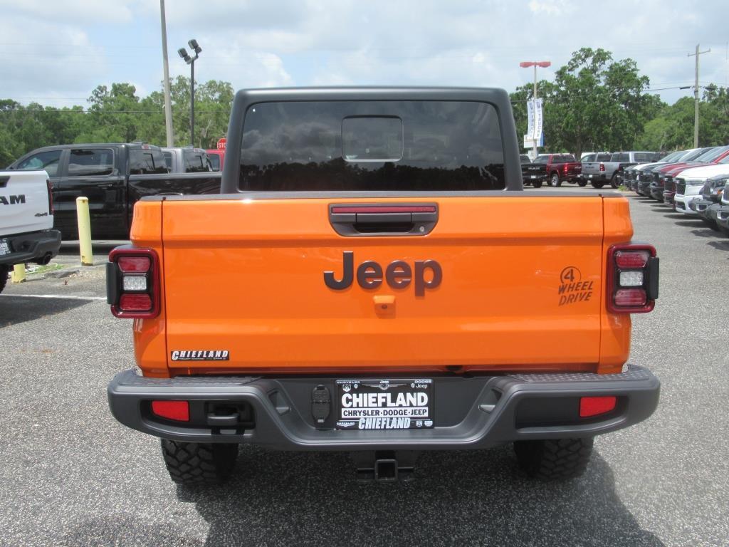 new 2025 Jeep Gladiator car, priced at $38,327