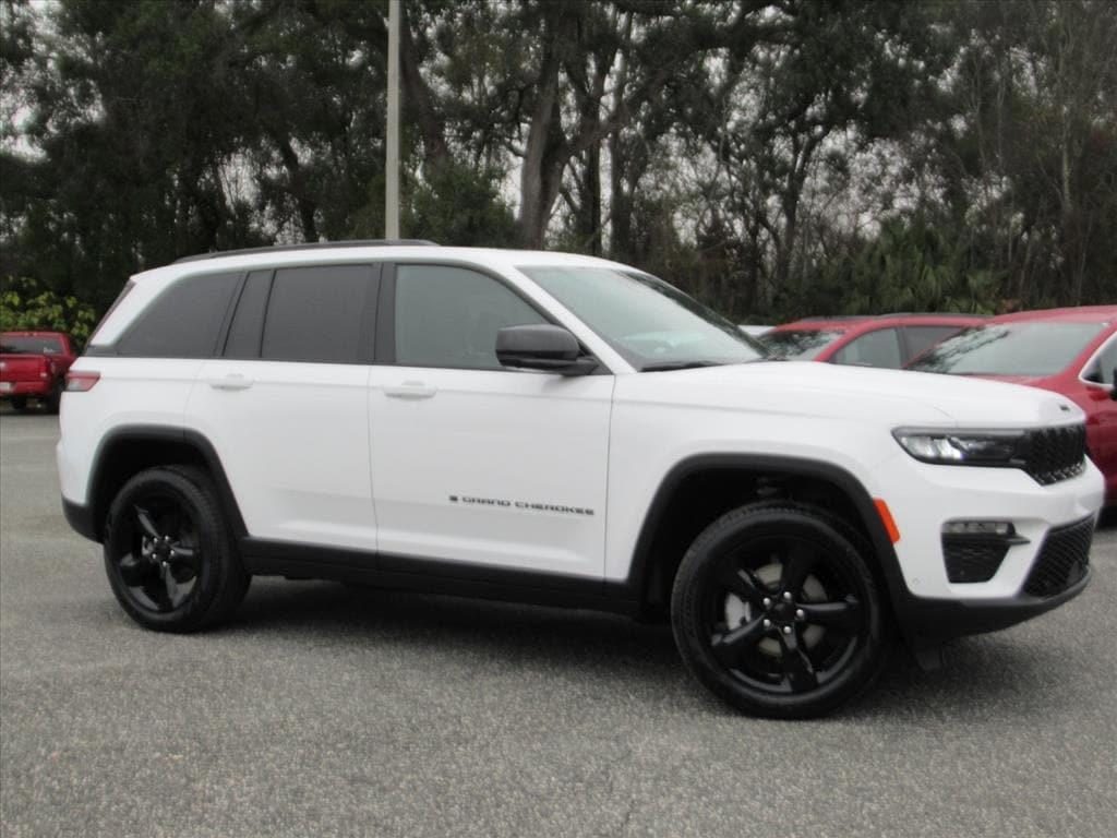new 2025 Jeep Grand Cherokee car, priced at $43,191