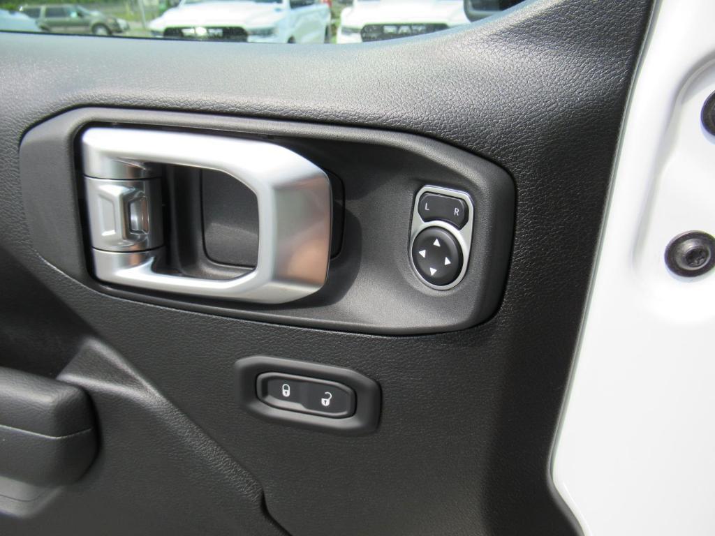 new 2026 Jeep Gladiator car, priced at $43,005