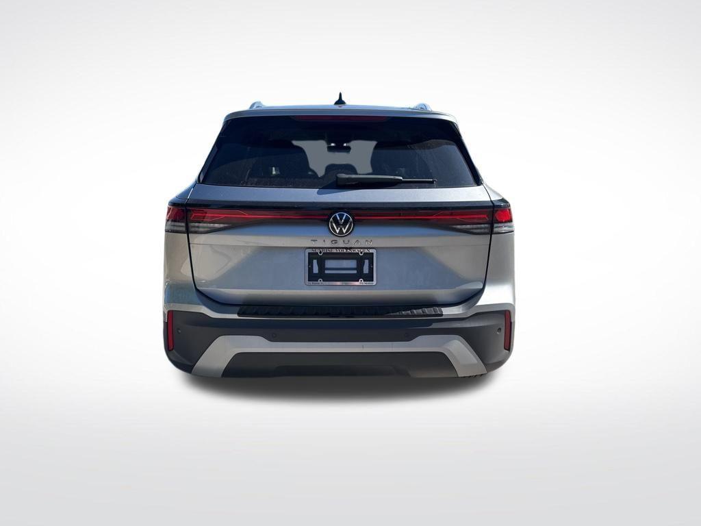 used 2025 Volkswagen Tiguan car, priced at $25,995