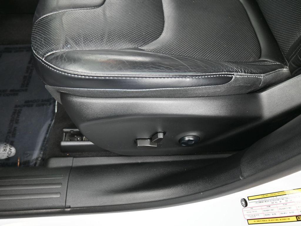 used 2021 Jeep Cherokee car, priced at $17,385