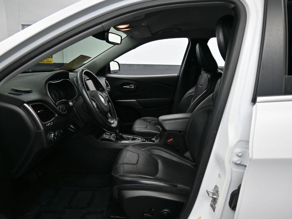 used 2021 Jeep Cherokee car, priced at $17,385