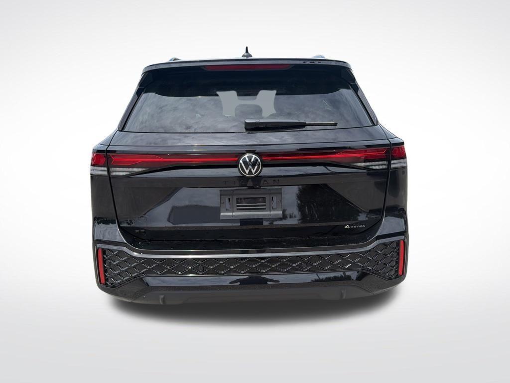 used 2025 Volkswagen Tiguan car, priced at $33,651