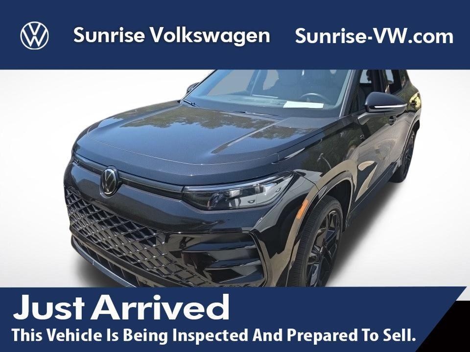 used 2025 Volkswagen Tiguan car, priced at $34,695