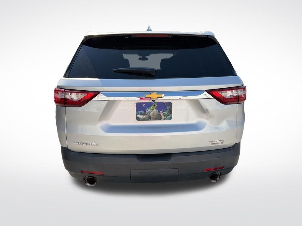 used 2018 Chevrolet Traverse car, priced at $11,497