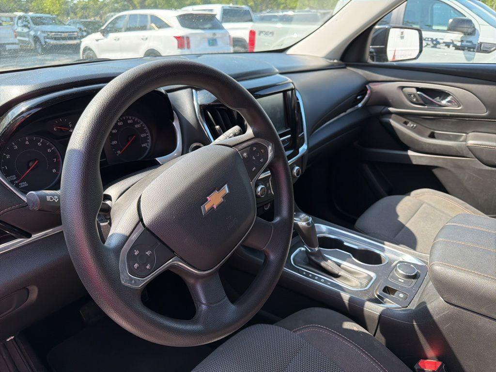 used 2018 Chevrolet Traverse car, priced at $11,497