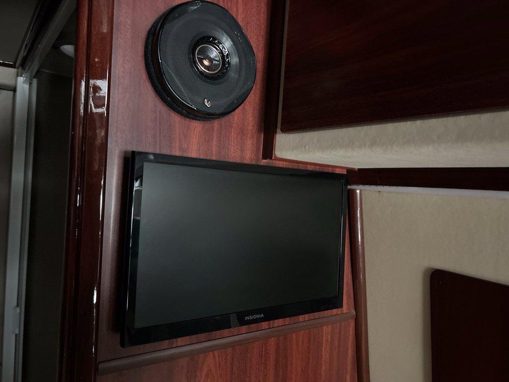 Mercedes-Benz Sprinter view 25