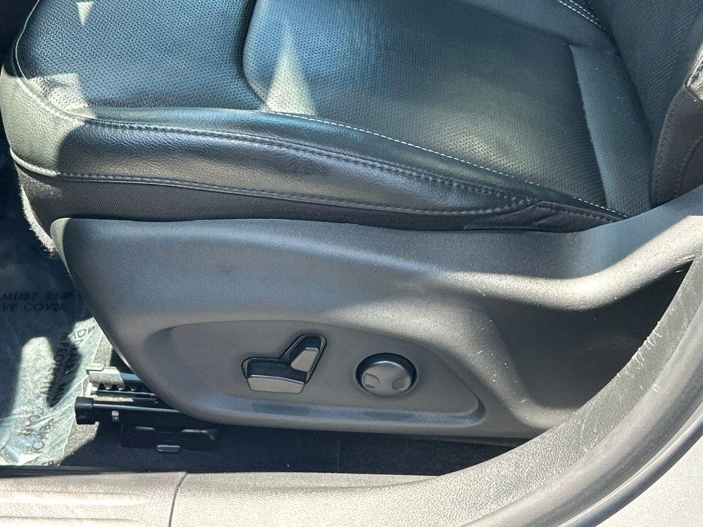 used 2022 Jeep Compass car, priced at $17,599