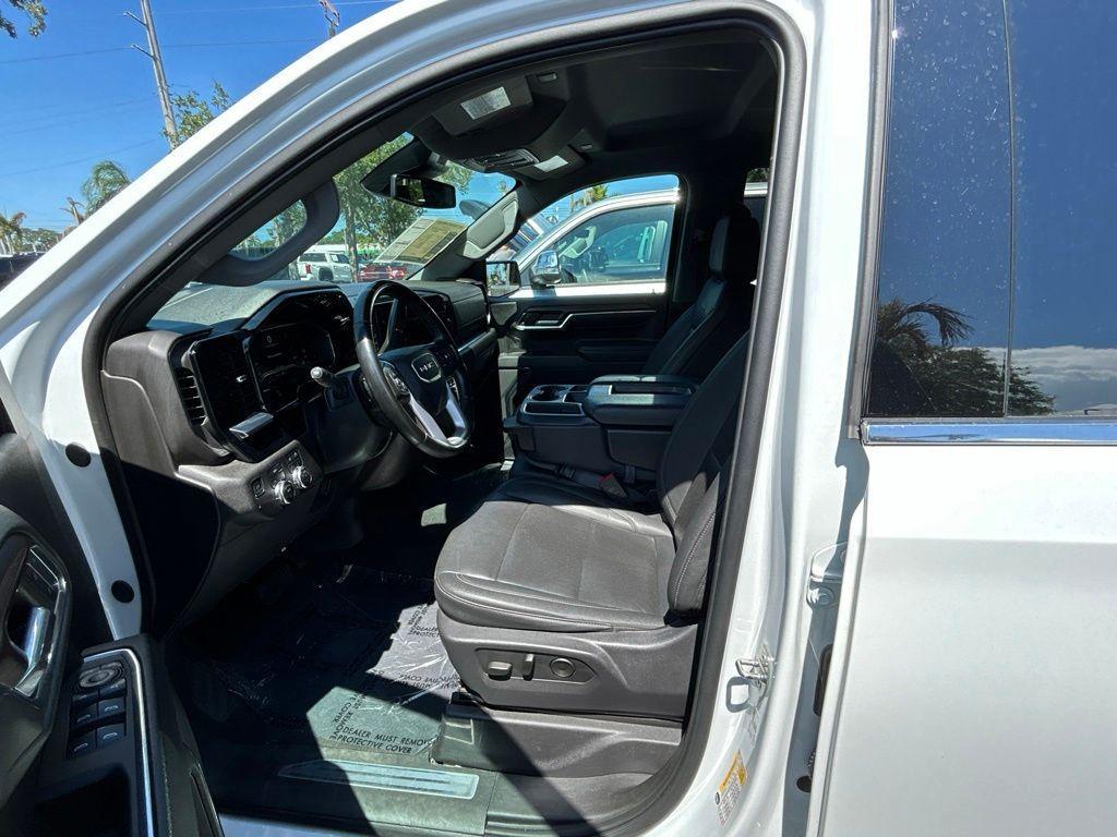 used 2024 GMC Sierra 1500 car, priced at $39,997