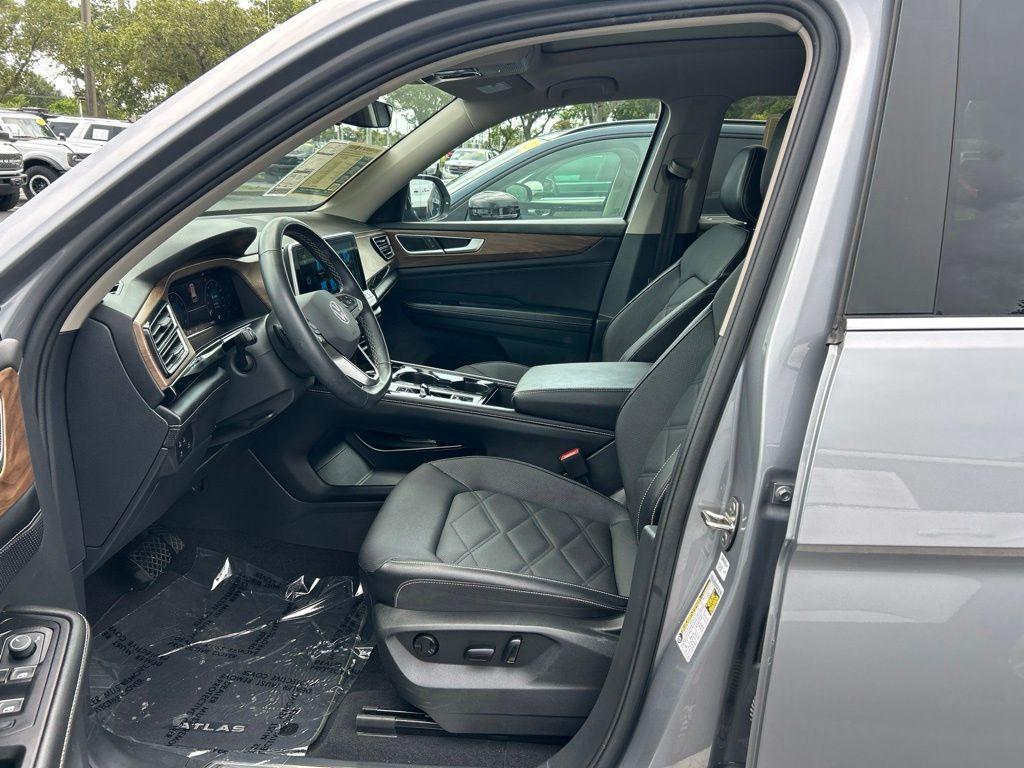 used 2024 Volkswagen Atlas car, priced at $27,447