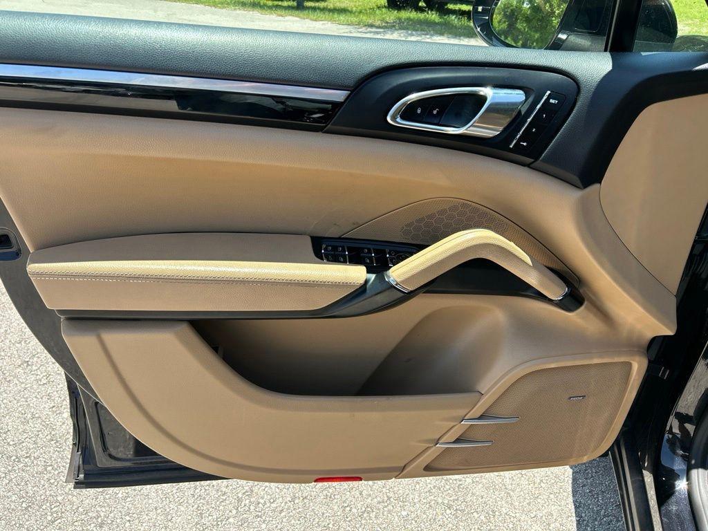 used 2017 Porsche Cayenne car, priced at $21,098