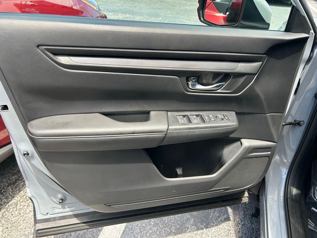 used 2025 Honda CR-V car, priced at $30,397