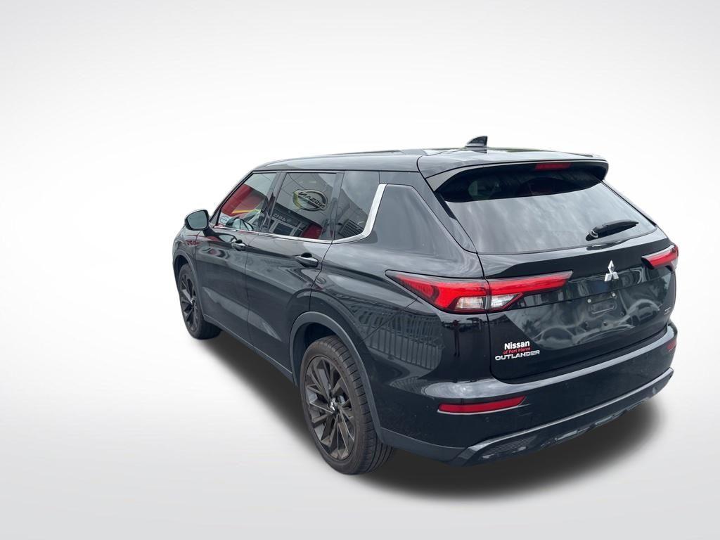 used 2023 Mitsubishi Outlander car