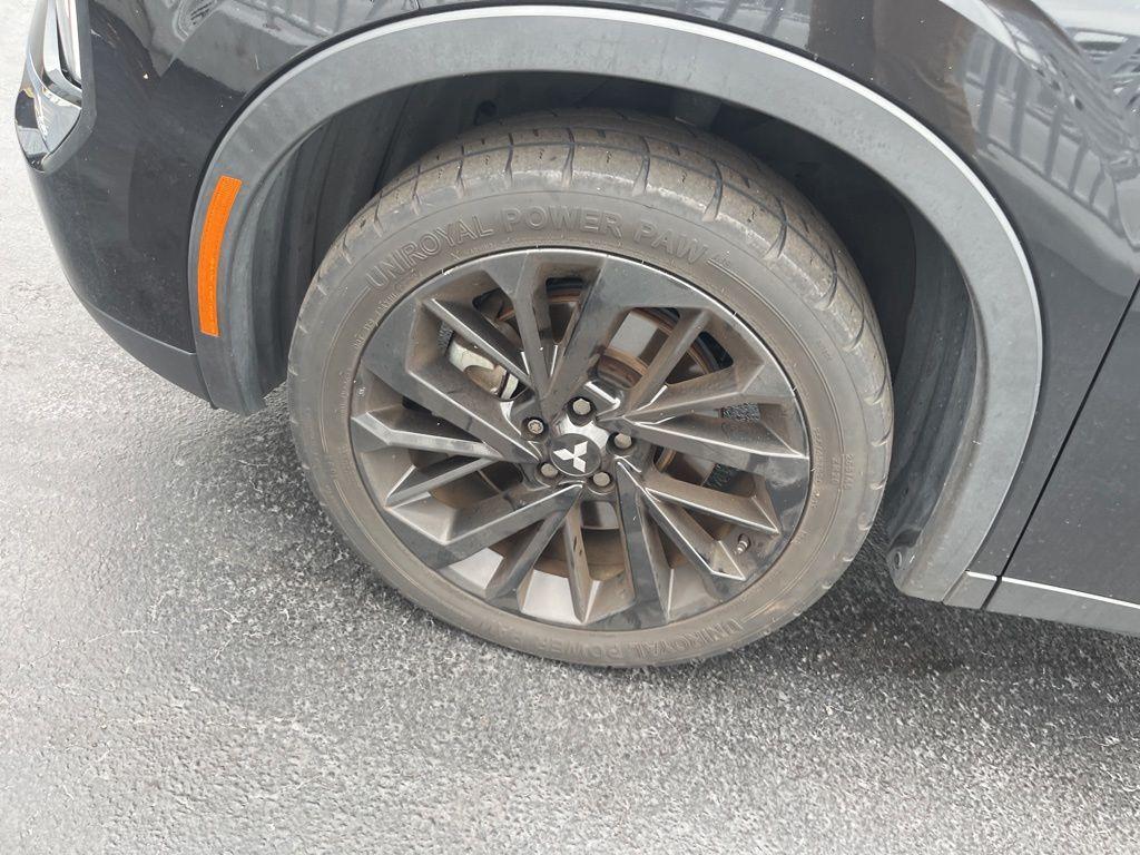used 2023 Mitsubishi Outlander car