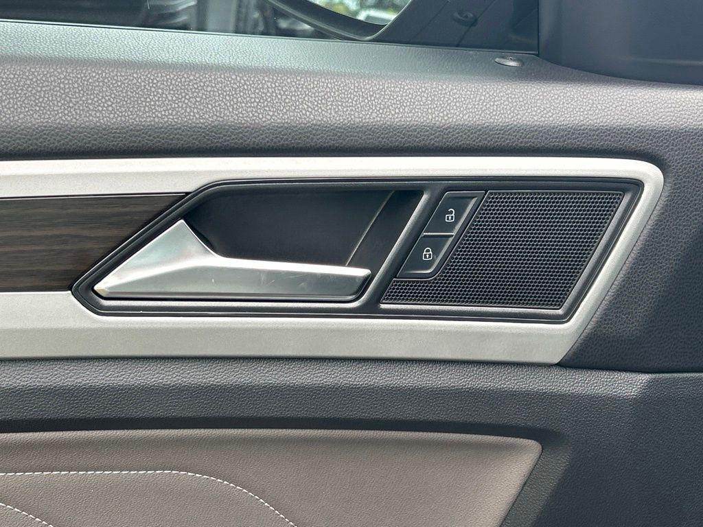 used 2023 Volkswagen Atlas car, priced at $24,549