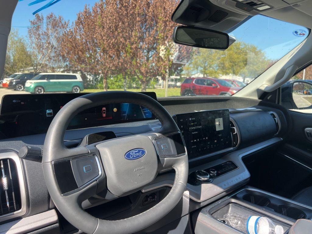 used 2025 Ford Expedition car, priced at $56,997