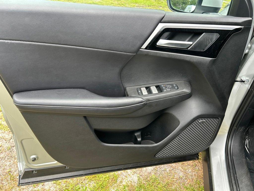 used 2025 Mitsubishi Outlander car, priced at $25,441