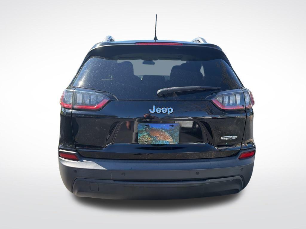 used 2020 Jeep Cherokee car, priced at $15,898