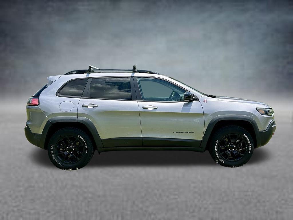 used 2022 Jeep Cherokee car, priced at $18,947
