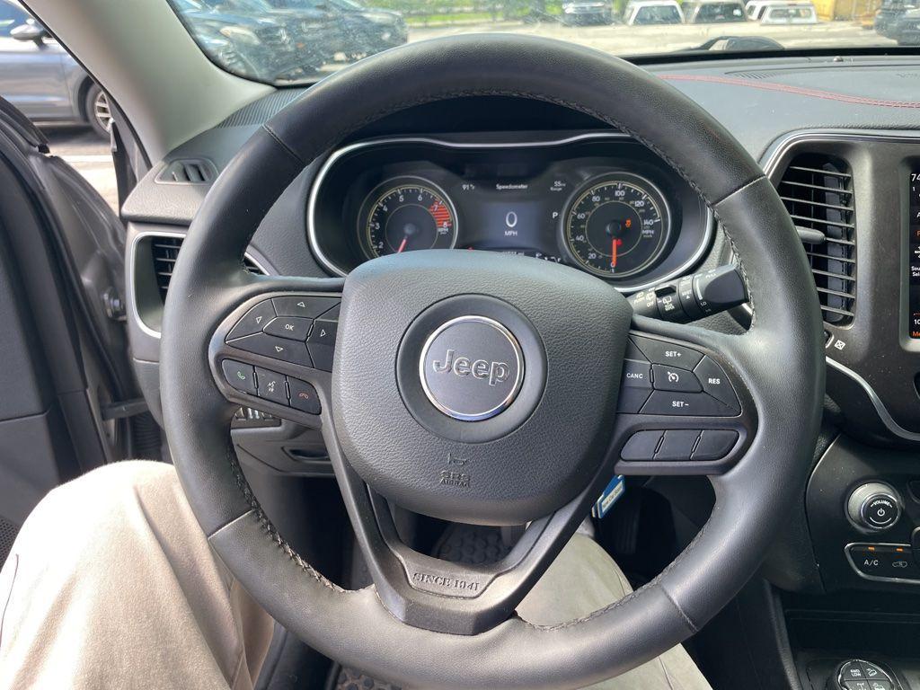used 2022 Jeep Cherokee car, priced at $22,797