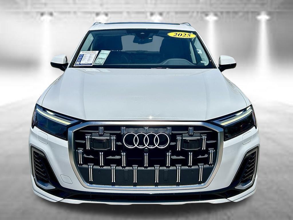 used 2025 Audi Q7 car, priced at $45,297