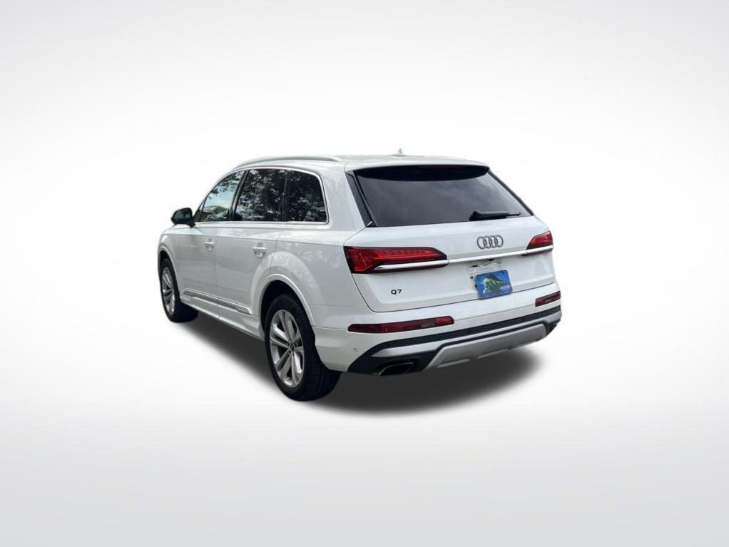 used 2025 Audi Q7 car, priced at $46,297
