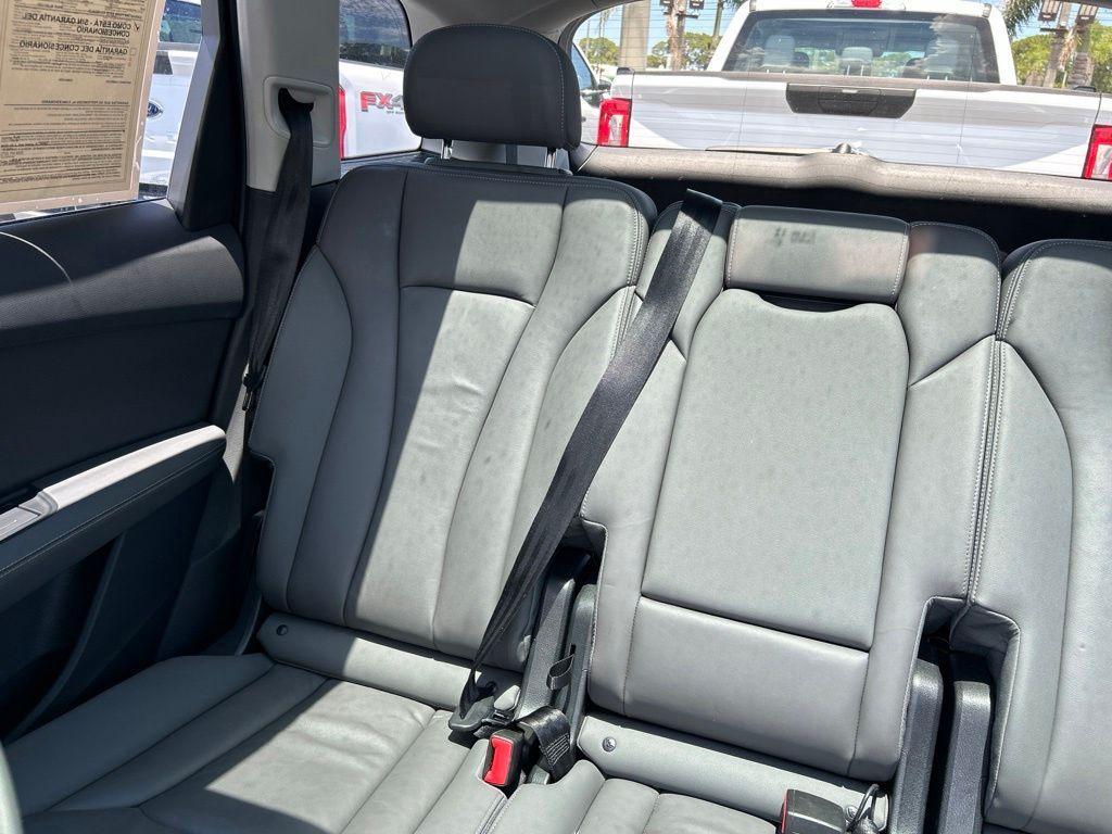 used 2025 Audi Q7 car, priced at $45,297