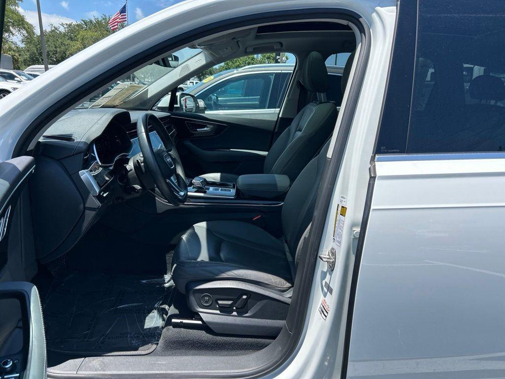 used 2025 Audi Q7 car, priced at $45,297