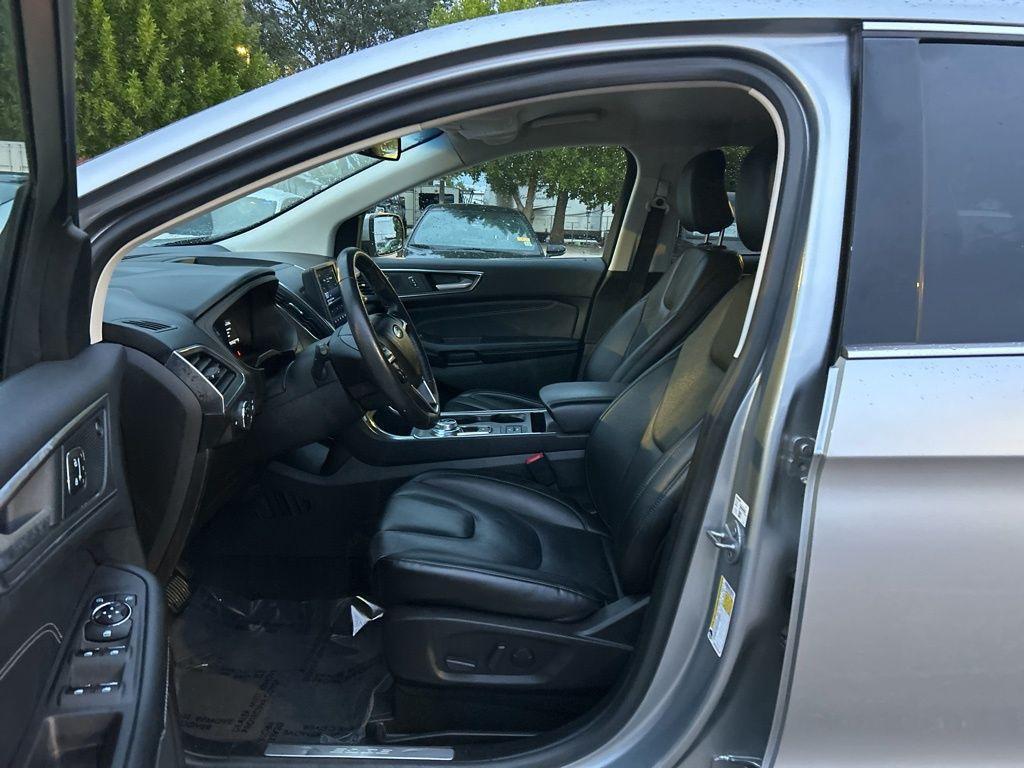 used 2022 Ford Edge car, priced at $17,398