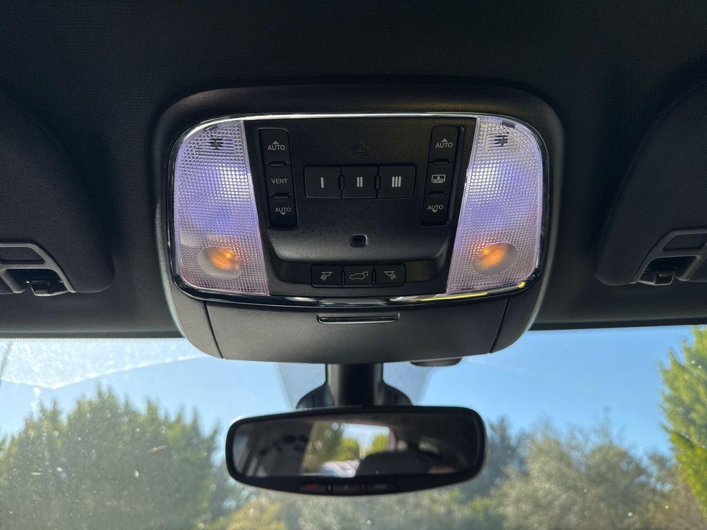 used 2019 Jeep Grand Cherokee car, priced at $15,495