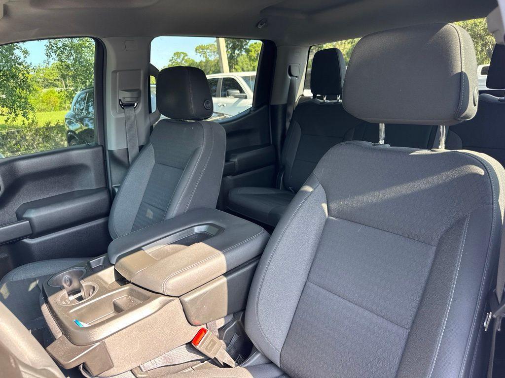 used 2025 Chevrolet Silverado 1500 car, priced at $29,997