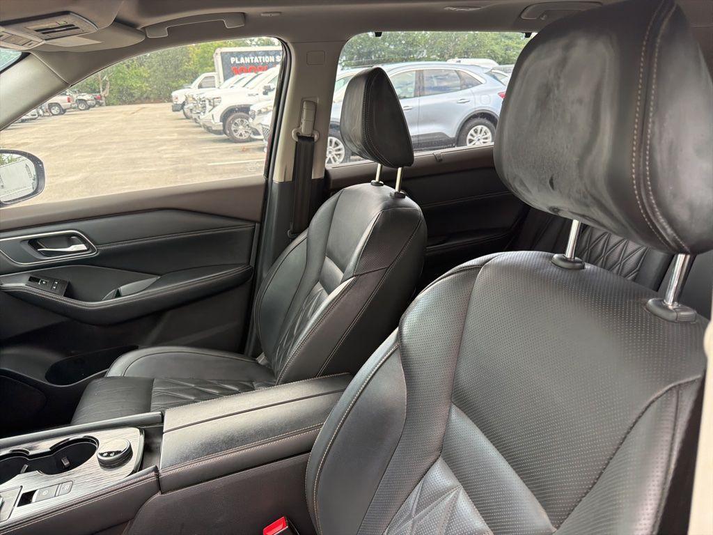 used 2022 Nissan Rogue car, priced at $17,998