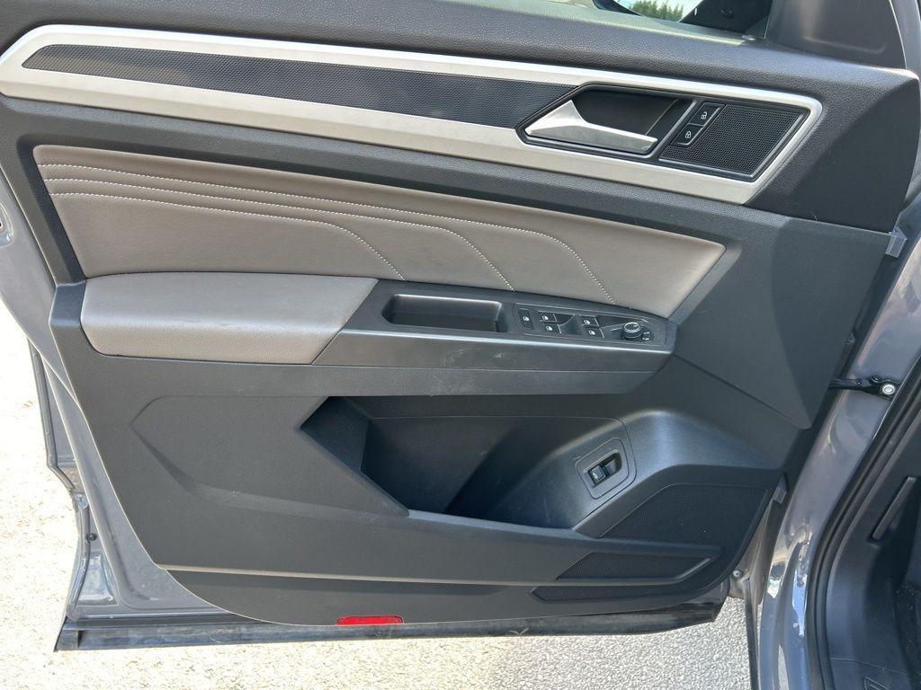 used 2022 Volkswagen Atlas Cross Sport car, priced at $21,295