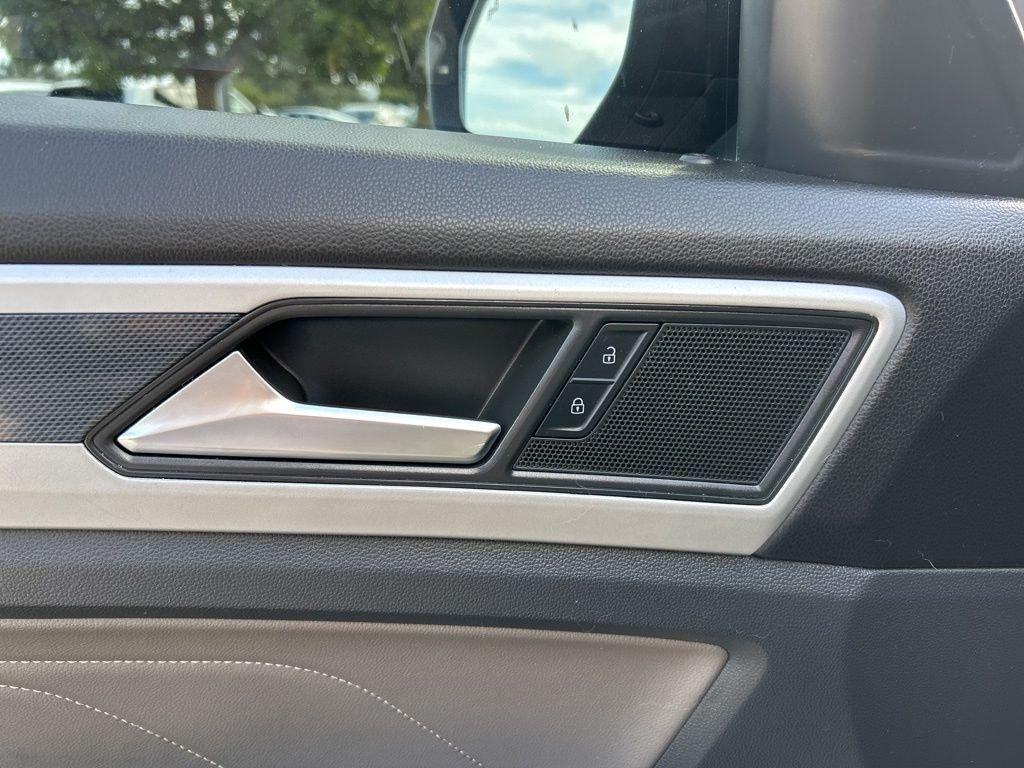 used 2022 Volkswagen Atlas Cross Sport car, priced at $21,295