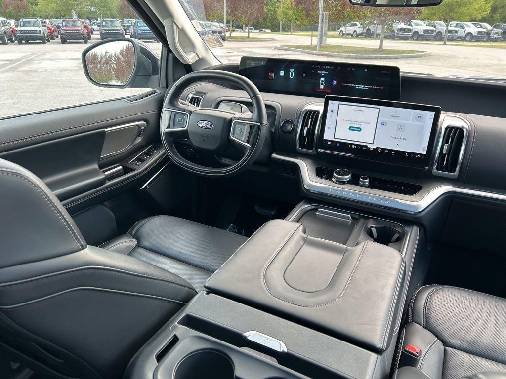 used 2025 Ford Expedition car, priced at $65,798
