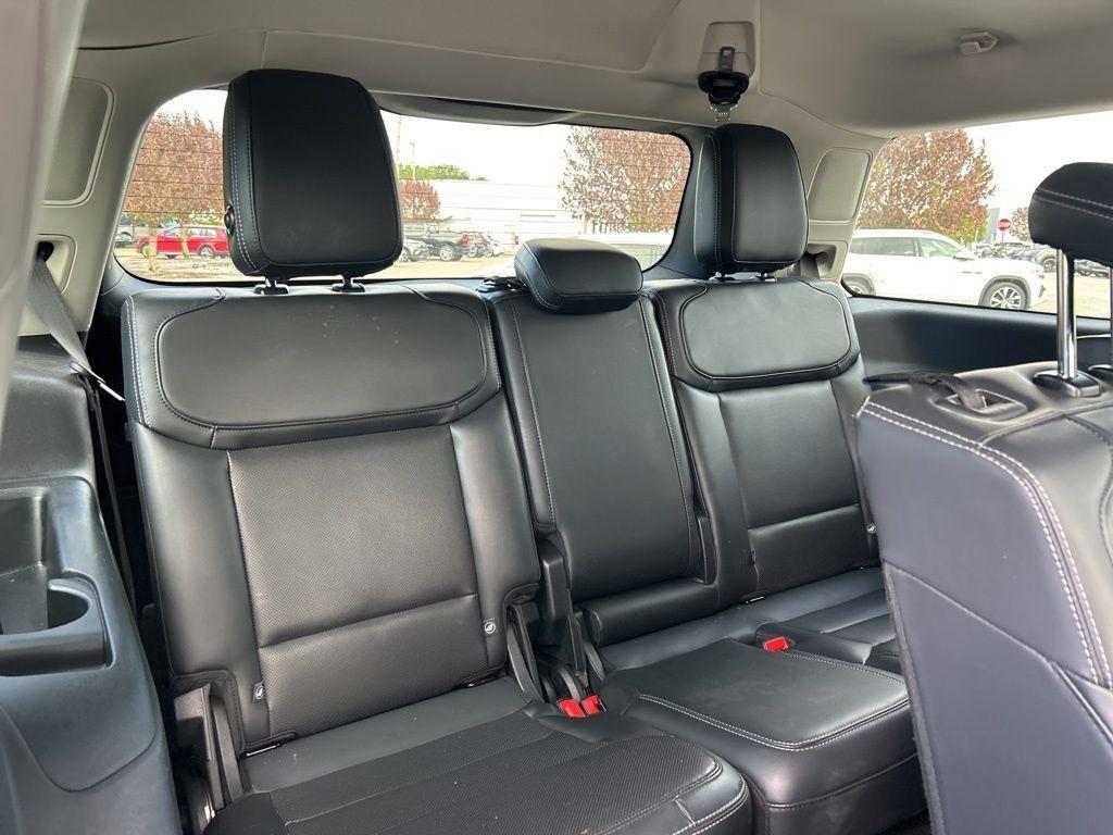 used 2025 Ford Expedition car, priced at $65,798