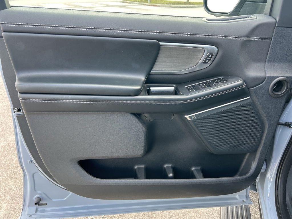 used 2025 Ford Expedition car, priced at $65,798