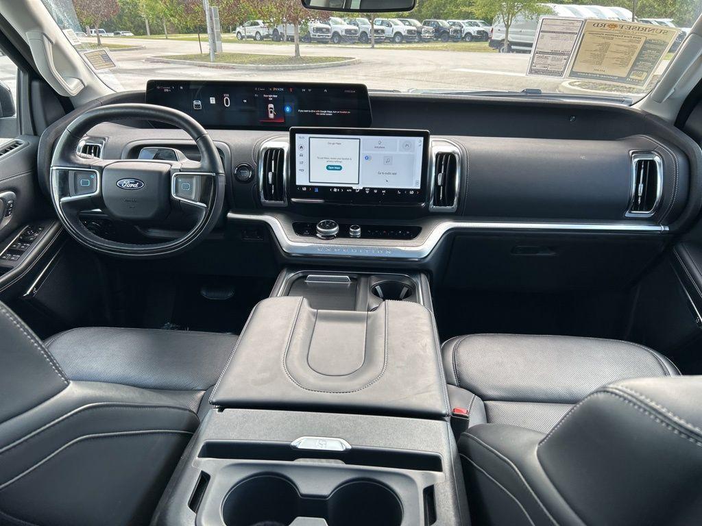 used 2025 Ford Expedition car, priced at $65,798