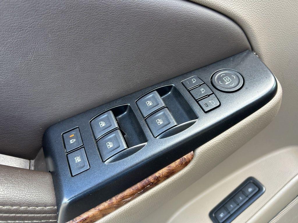 used 2020 Chevrolet Suburban car, priced at $19,999